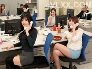 Anh tiền bối quan hệ em thư ký chân dài sexy