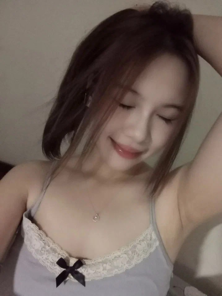 Bị bố ép gả cho tên biến thái đẹp trai buồi to