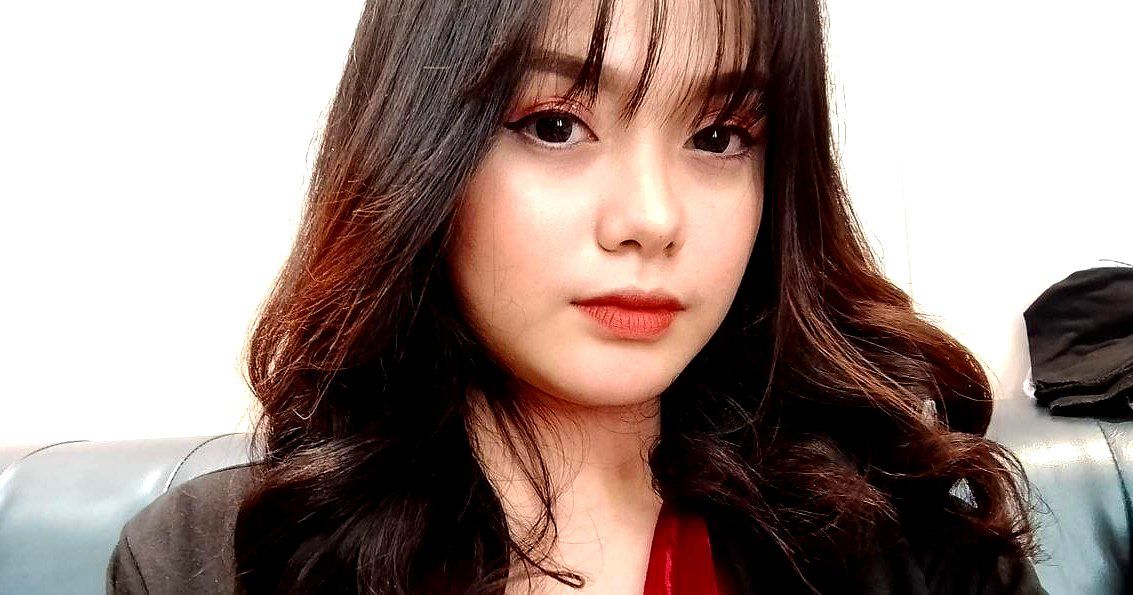 Nấu ăn mà ăn mặc thế này anh bồ phải nện thôi